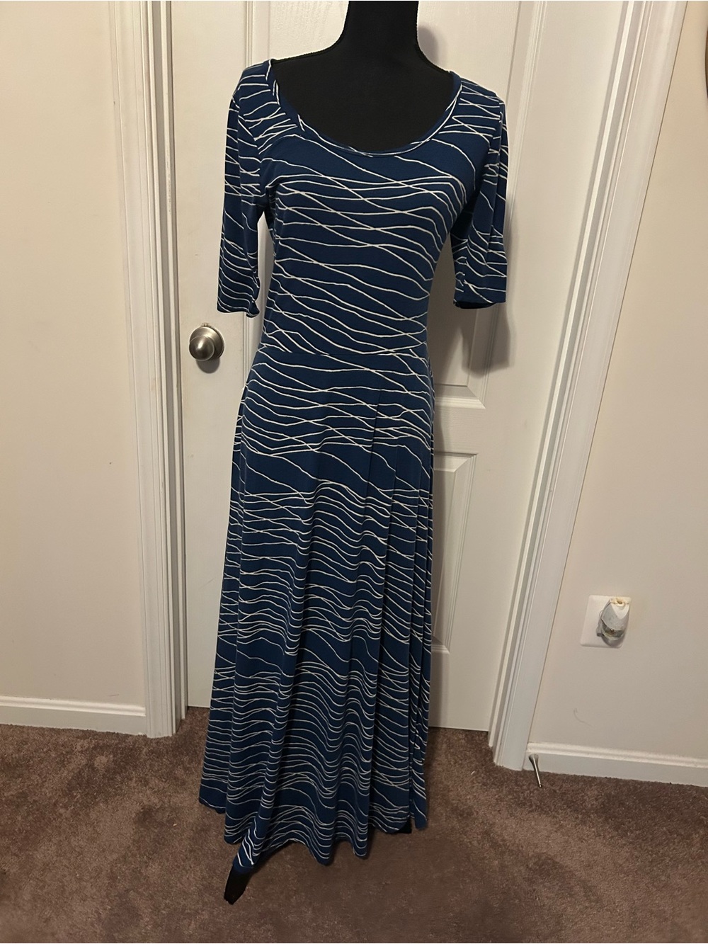 LuLaRoe Navy and White Wave-Print Midi Dress